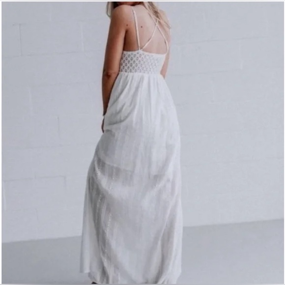 NWT Hummingbird Magnolia Lace Dress - Medium - Picture 3 of 4